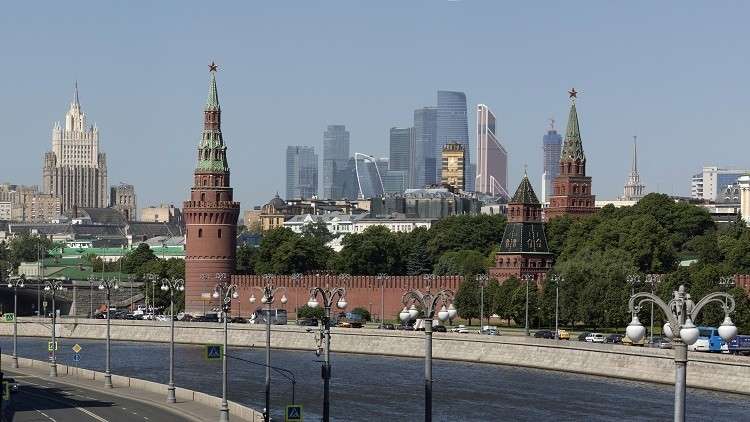 موسكو تلغي نظام العزل الصحي والتحرك بتصاريح بدءا من الثلاثاء