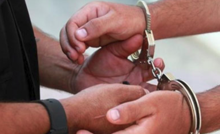 خمسة مطلوبين بقضايا مخدرات بقبضة شرطة البصرة