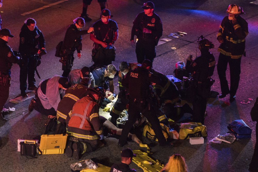 جورجيا.. مصرع 17 شخصا جراء سقوط حافلة ركاب في جرف – وكالة العهد نيوز
