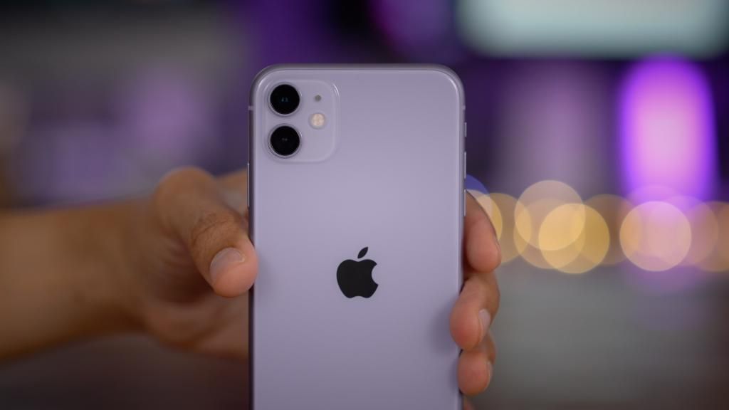 هاتف iPhone 11 أكثر الهواتف مبيعًا في النصف الأول من عام 2020 – وكالة العهد نيوز