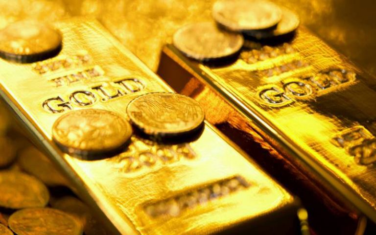 الذهب يهوي أكثر من 1.5% بفعل انتعاش الدولار وآمال التعافي الاقتصادي