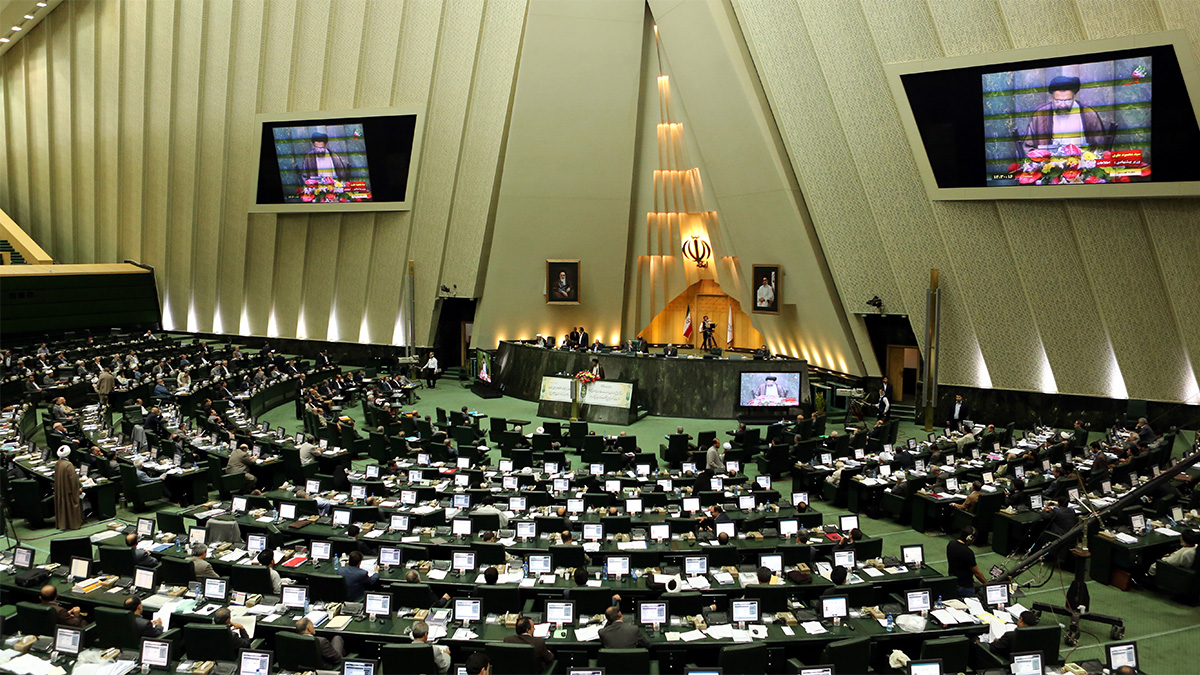 تطبيع الإمارات والبحرين مع الكيان الصهيوني على طاولة البرلمان الايراني