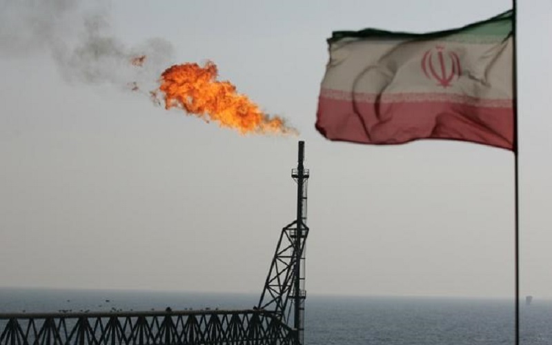 طهران: عقوبات واشنطن رد على هزيمتها في تصفير صادراتنا النفطية