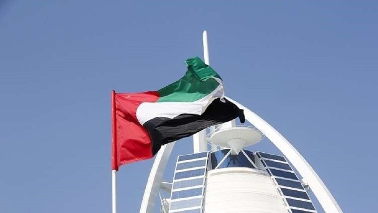 الإمارات.. حالة وفاة و1305 إصابات جديدة بكورونا