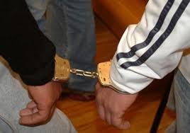 شرطة بابل: القبض على شخصين ضبط بحوزتهما 100 حبة مخدرة