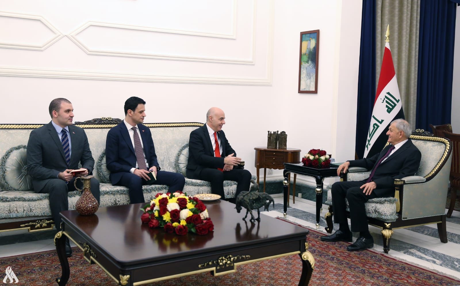 العراق وتركيا يبحثان العلاقات الثنائية وأهمية توطيد أواصر التعاون الاقتصادي والتجاري