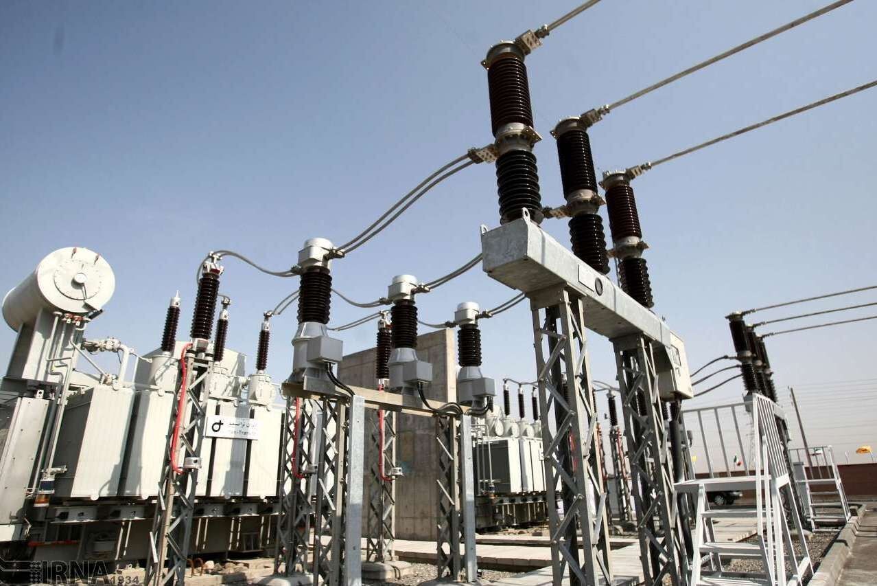 وزير الكهرباء يوجه بإنجاز أعمال تأهيل الشبكات والخطوط استعداداً لفصل الصيف