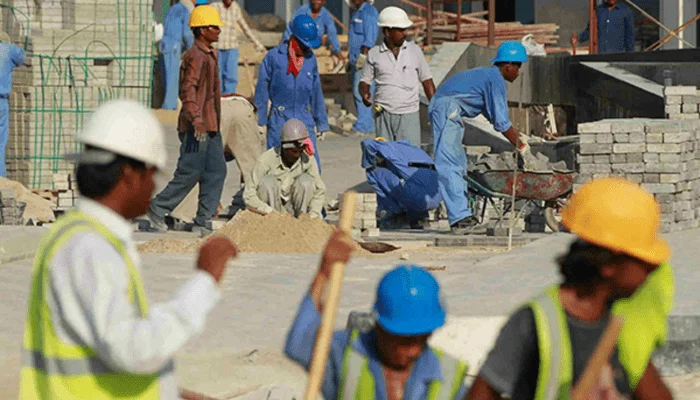 وزارة العمل تكشف عن اخر احصائية للعمال الاجانب في العراق